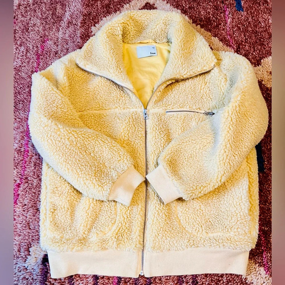 ARITZIA Wildred Free‎ Teddy Jacket - Picture 2 of 7